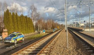 Tragiczna śmierć na peronie. Mężczyzna oparł się o pociąg, skład ruszył