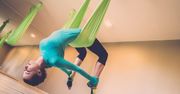 Aerial joga – ćwiczenia w hamaku