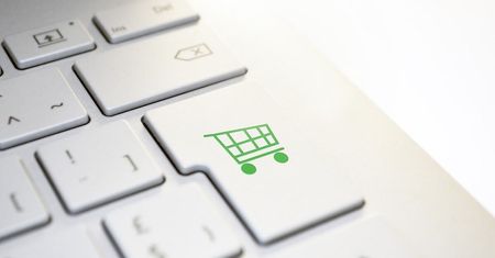 Chciał kupić telefon przez Internet — stracił ponad 2 tysiące złotych