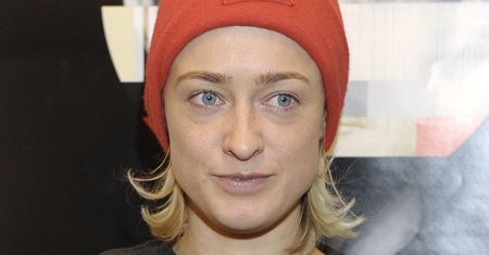 Śmierć Izy w szpitalu w Pszczynie. Matylda Damięcka przygotowała poruszającą grafikę
