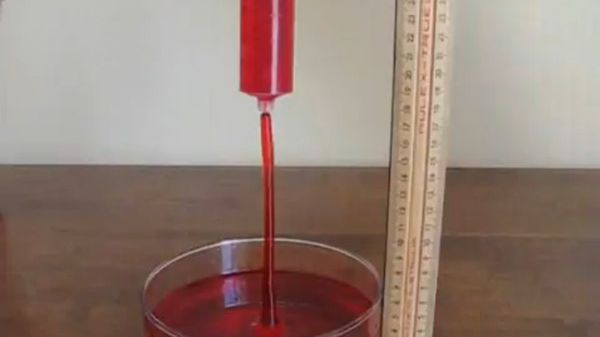 Płyny, które przeczą grawitacji [wideo] 1