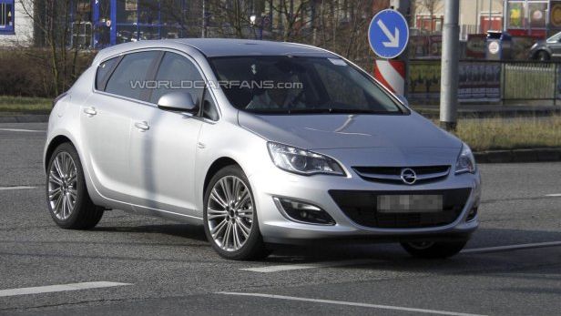 Opel Astra facelifting
