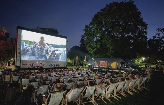 Kino na Leżakach – filmowe hity pod rozgwieżdżonym niebem
