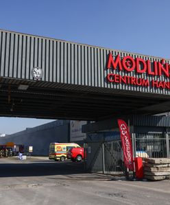 Napięta sytuacja wokół Centrum Handlowego Modlińska 6D. Czy doszło do bezprawnego przejęcia obiektu?