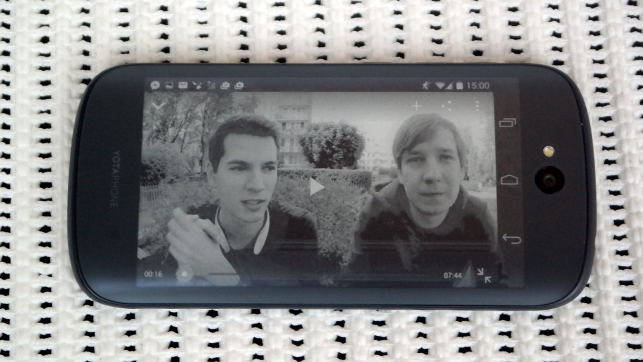 YotaPhone 2 - jak sprawuje się połączenie smartfona z czytnikiem ebooków? [pierwsze wrażenia] 13