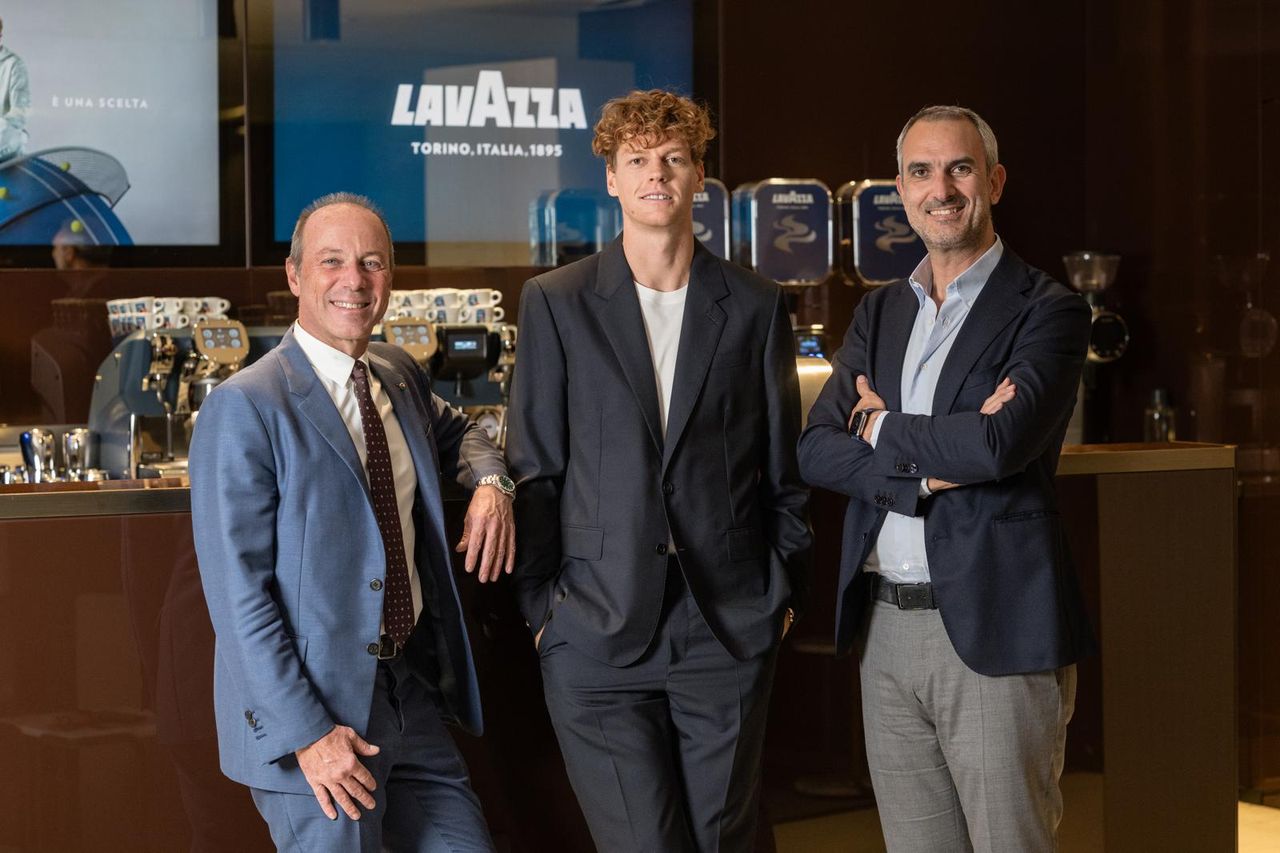 Lavazza i Jannik Sinner przedłużają współpracę. "Dla mnie Lavazza to przede wszystkim rodzina"