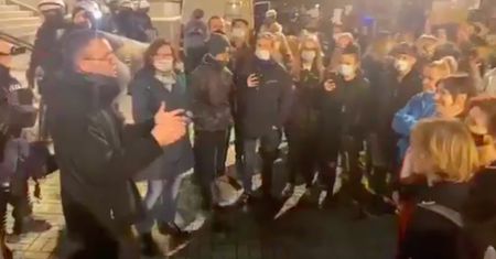 Strajk Kobiet. Ksiądz w Katowicach wyszedł do ludzi. Zaskoczył ich deklaracją