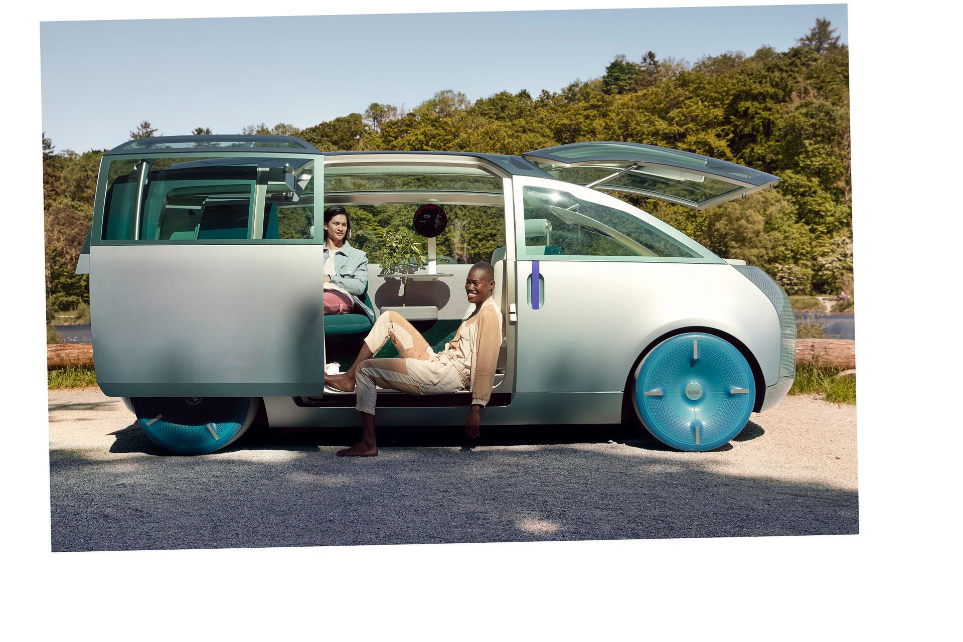 Mini Vision Urbanaut (2021)