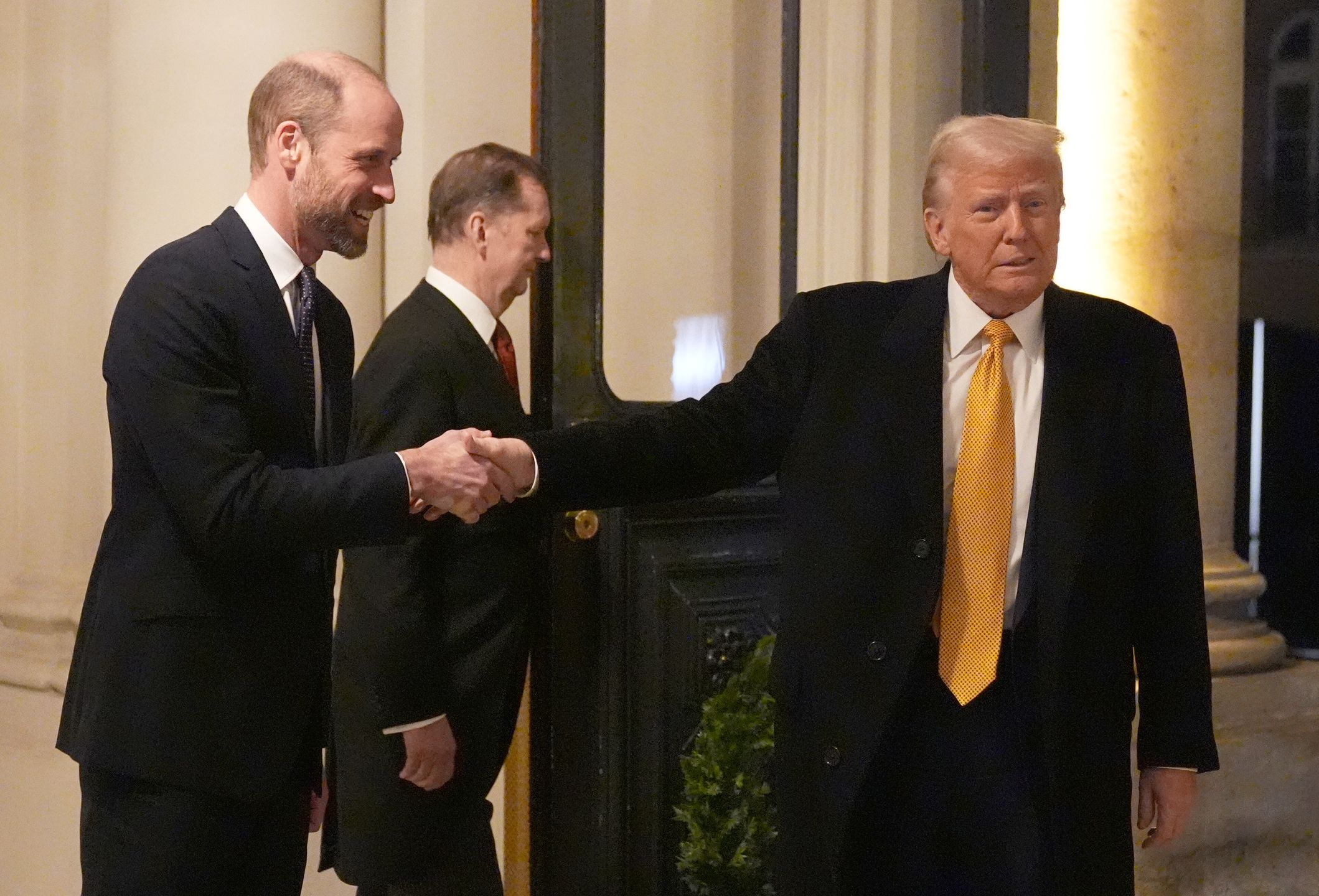 Donald Trump zaliczył wpadkę na spotkaniu z księciem Williamem