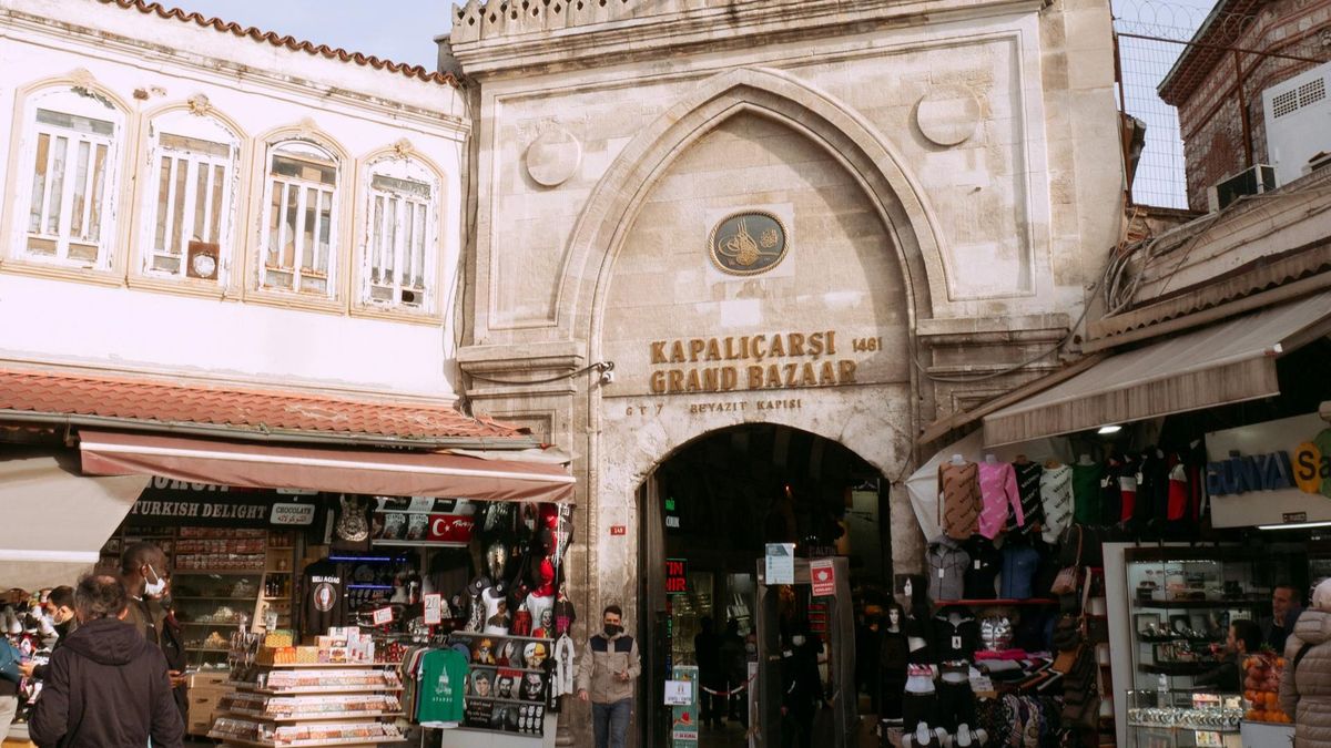 Policja w Stambule przeprowadziła operację na Wielkim Bazarze