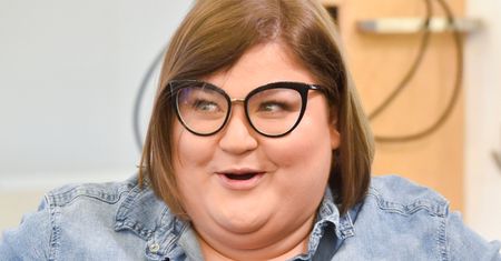Rozgogolona Dominika Gwit śle buziaki z nadmorskiej plaży: "Życzę POMYŚLNYCH WIATRÓW" (FOTO)