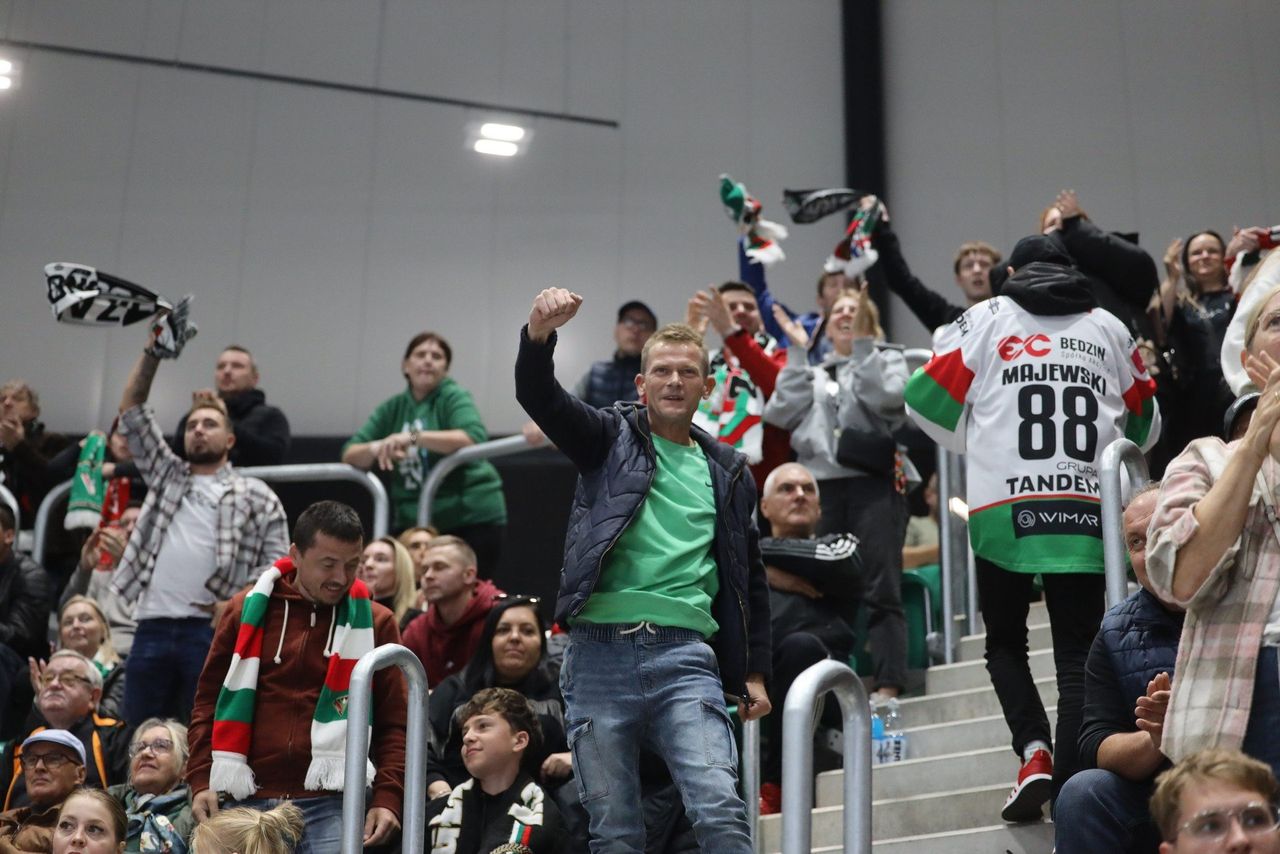 Zagłębie Sosnowiec - GKS Tychy: Hat-trick Arona Chmielewskiego. 2,5 tysiąca fanów na Stadionie Zimowym świętowało triumf nad mistrzem Polski
