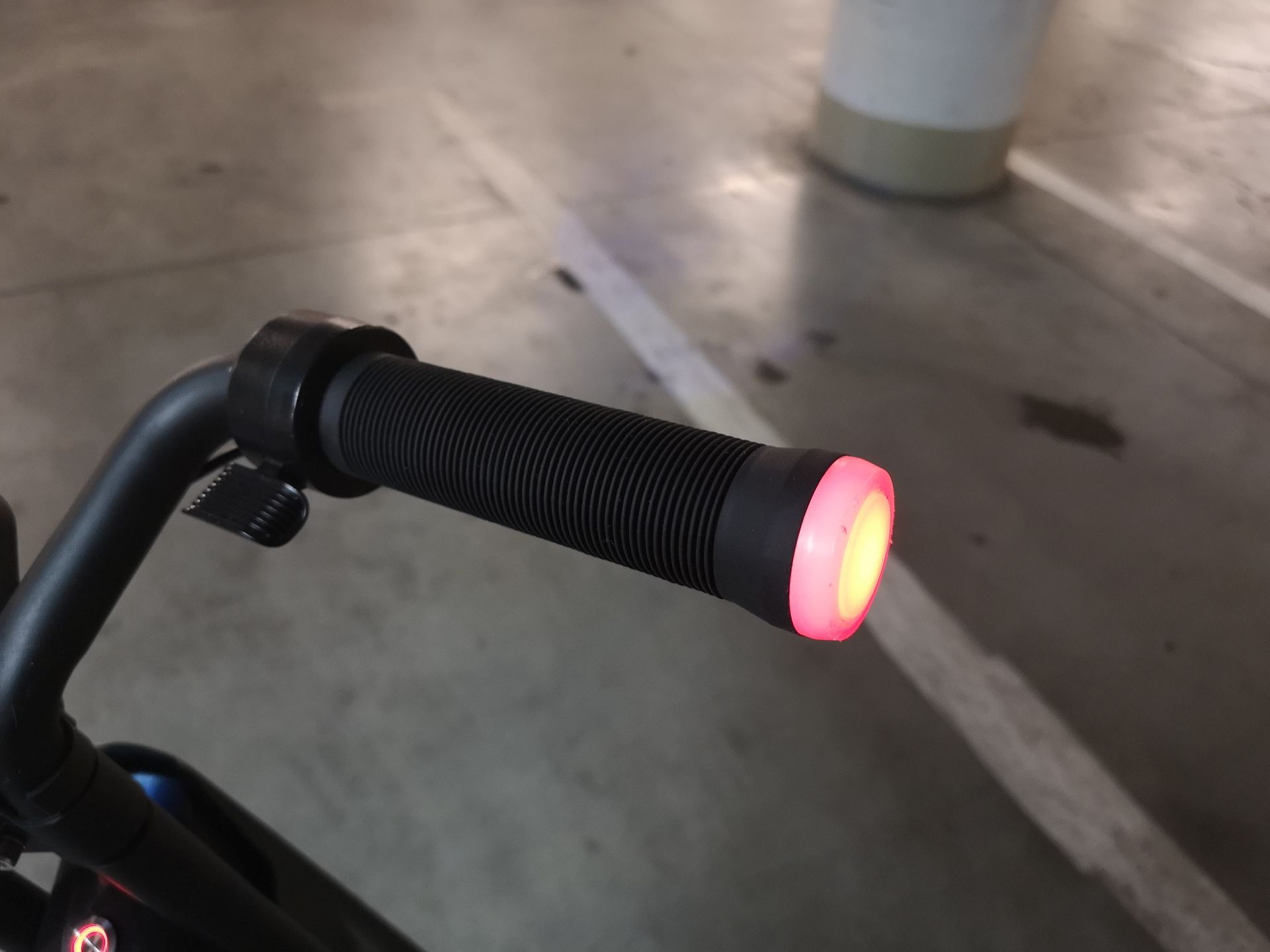 Krótki test hulajnogi elektrycznej eRoller R1 9