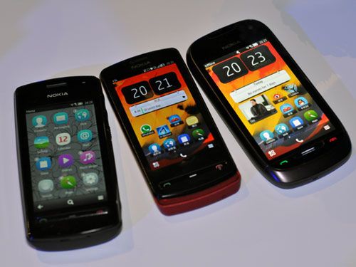 Nokia 500 (fot. CNET)