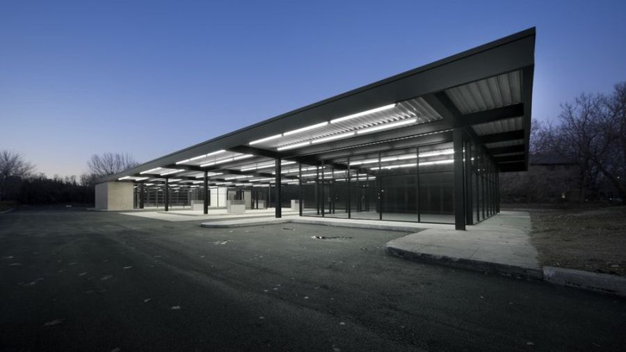 Nowoczesne zabytki – stacja benzynowa na Nun's Island 1