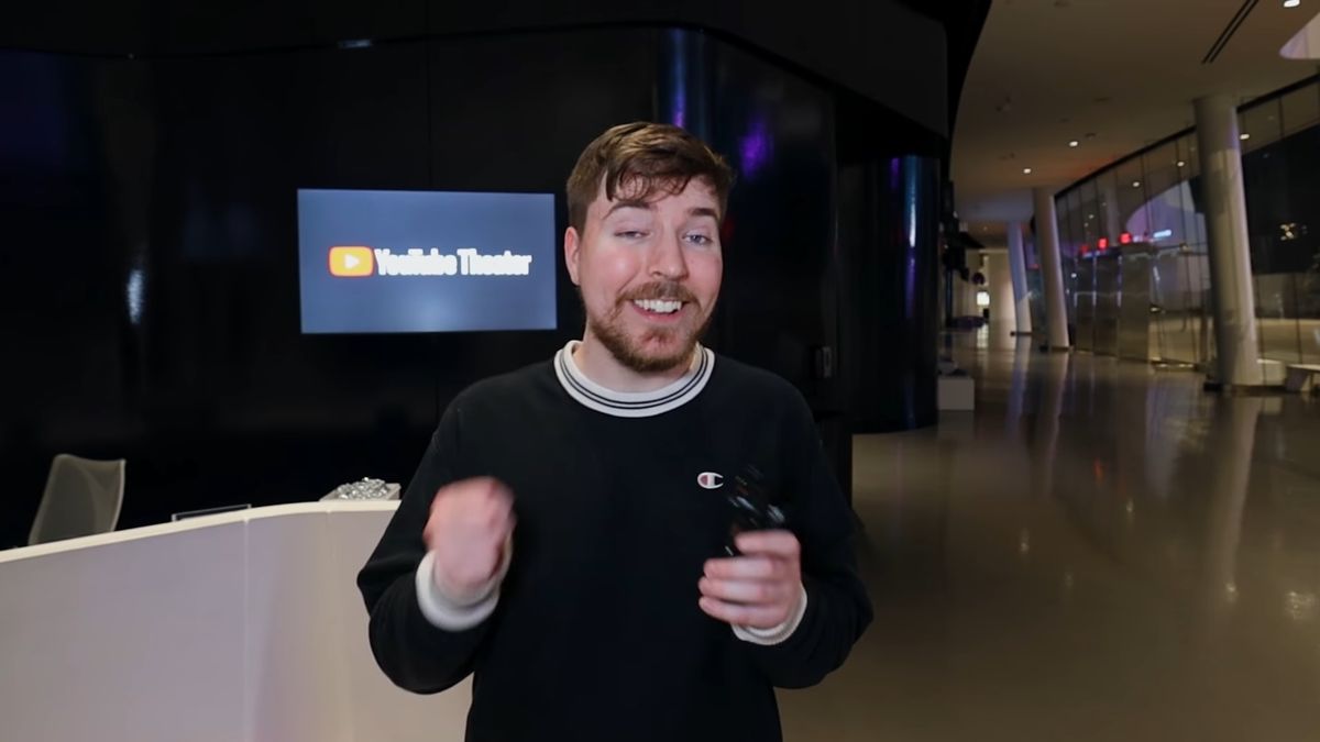 Na zdjęciu MrBeast. Screen pochodzi z jednego z jego filmików