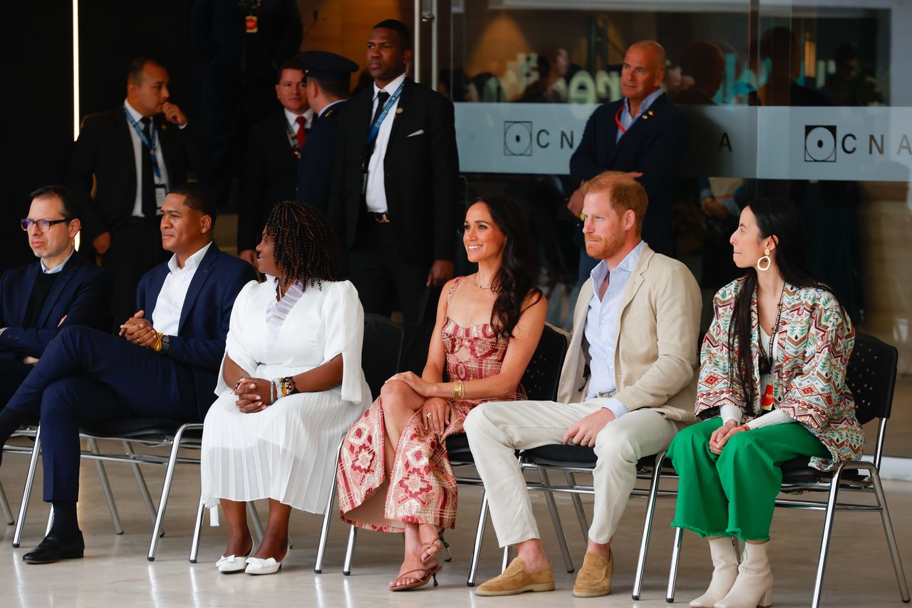 BOGOTA, COLOMBIA - AUGUST 15: Britain's Prince Harry, Duke of Sussex, and Britain's Meghan, Duchess of Sussex, visit Delia Zapata Art Center in Bogota, Colombia on August 15, 2024. (Photo by Juancho Torres/Anadolu via Getty Images)