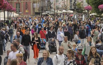 Szaleństwo w polskim mieście. 95 proc. miejsc zniknęło, pełne pociągi, zamknięte ulice