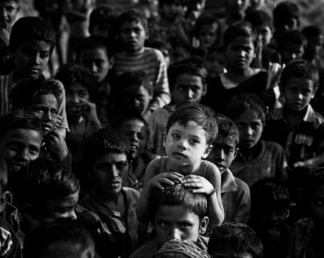 W pierwszej galerii prezentujemy cykl zdjęć „Rohingya" autorstwa  Artura Gutowskiego – finalisty I. edycji Projektu Przetwórnia.