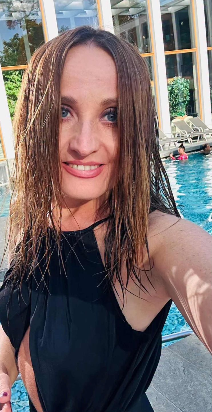 Justyna Dobrosz-Oracz pozuje w bikini