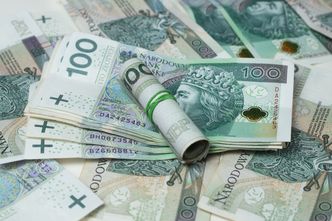 Kursy walut 18.01.2022. Wtorkowy kurs funta, euro, dolara i franka szwajcarskiego