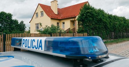 Uchanie: Włamał się do domu i zaczął jeść. Grozi mu 10 lat więzienia