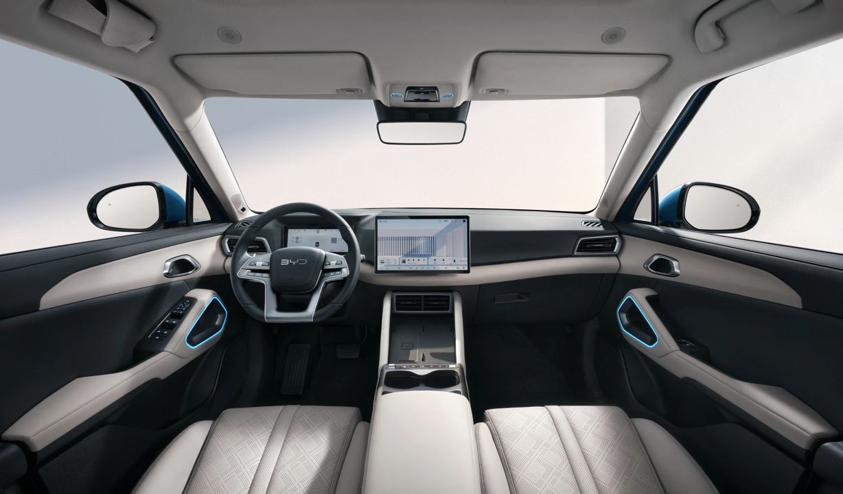 Nowy BYD ATTO 2 DM-i 