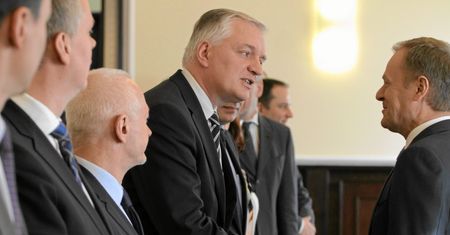 Tusk uderza w Gowina. Riposta na zarzut o "elastyczności"