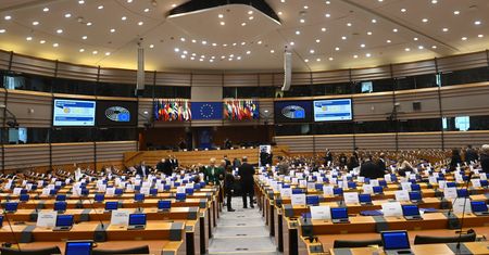 Debata o Polsce w PE. Mówili i kłócili się głównie Polacy