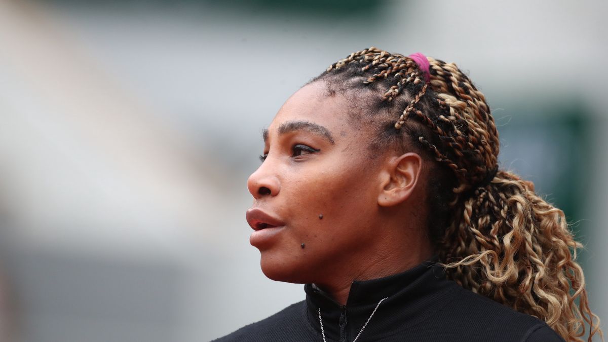 PARIS, FRANCE September 28. Serena Williams of the United States in action against Kristie Ahn of the United States in the first round of the singles competition on Court Philippe-Chatrier during the  French Open Tennis Tournament at Roland Garros on September 28th 2020 in Paris, France. (Photo by Tim Clayton/Corbis via Getty Images)