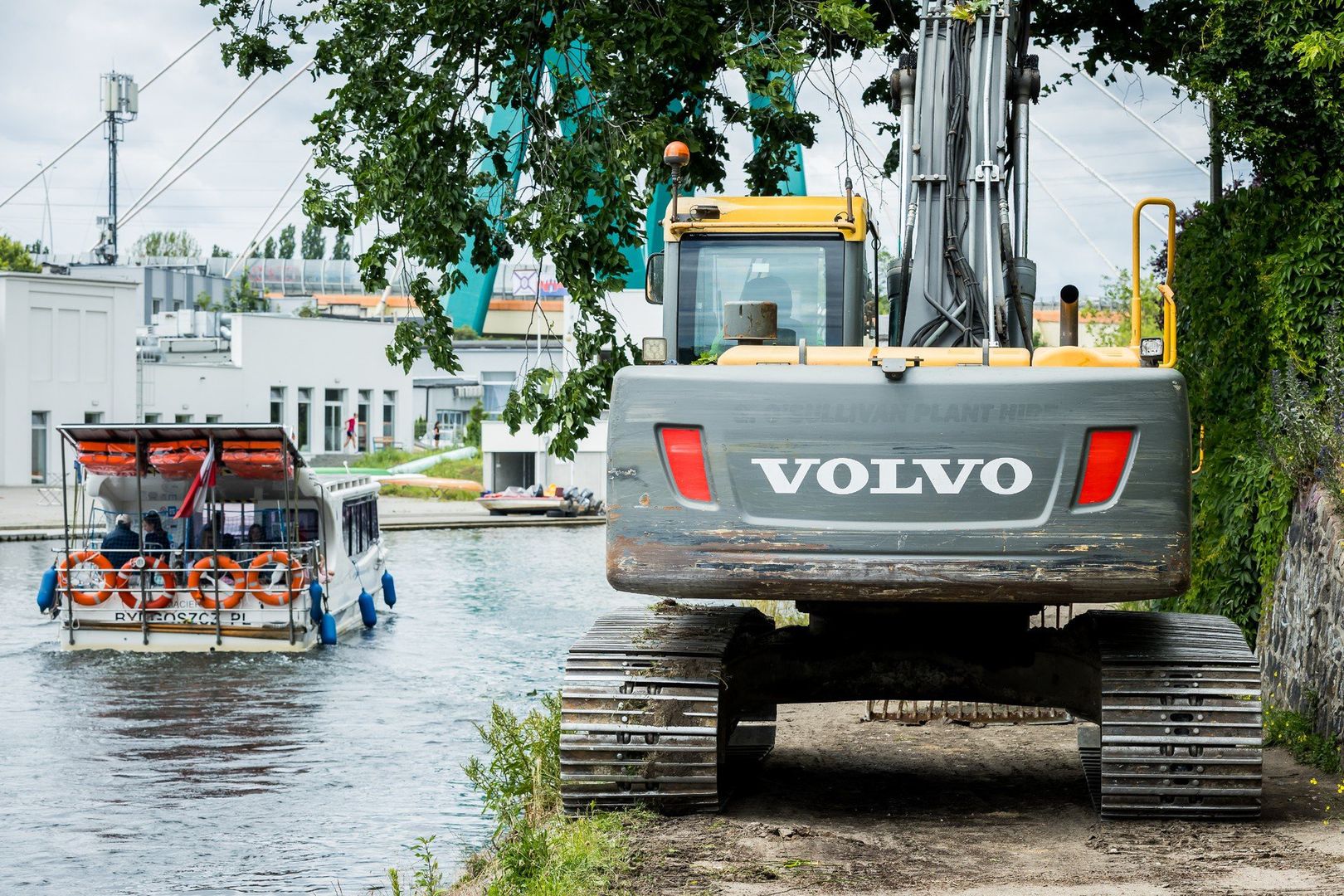 Remont bulwarów i nabrzeża na odcinku do ulicy Żabiej (za mostem Pomorskim) ma potrwać do końca 2026 roku.