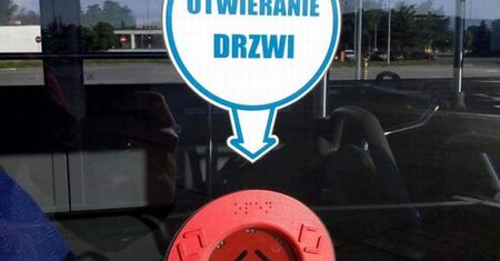 Koronawirus. MPK Wrocław reaguje na wzrost zachorowań. Drzwi otworzy kierowca albo motorniczy