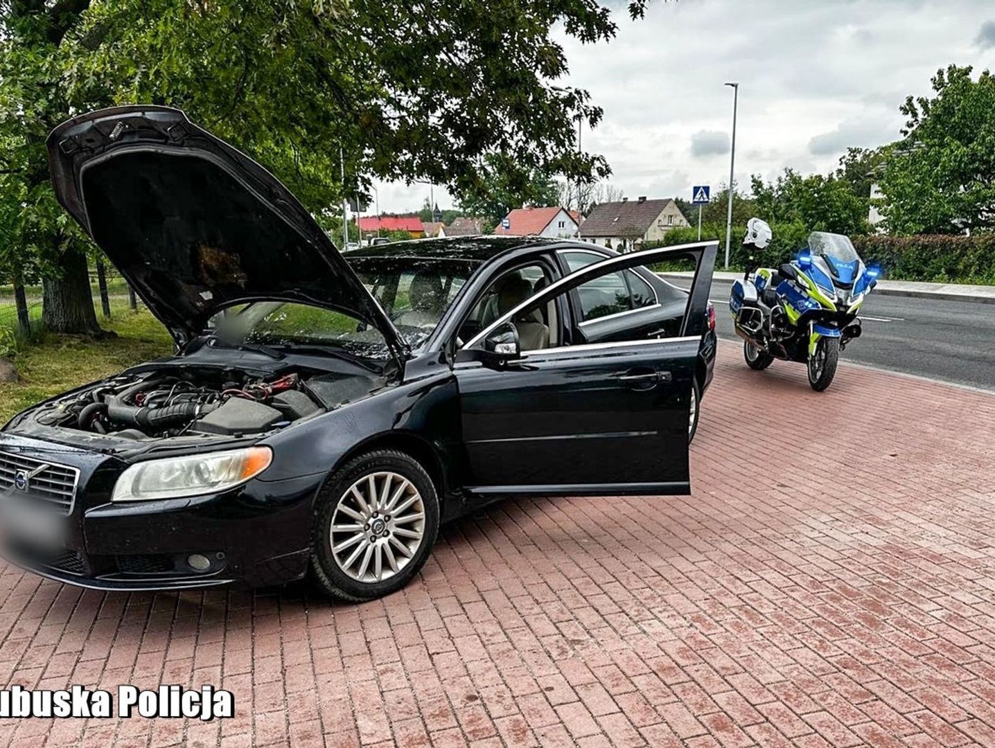 38-latka jechała volvo na zakazie i pod wpływem narkotyków