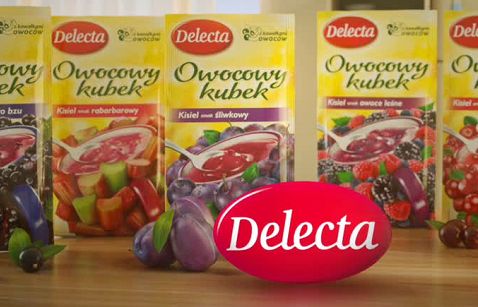 Owocowy Kubek Delecta reklamowany jako „kisiel, który rozgrzewa smakiem” (wideo)
