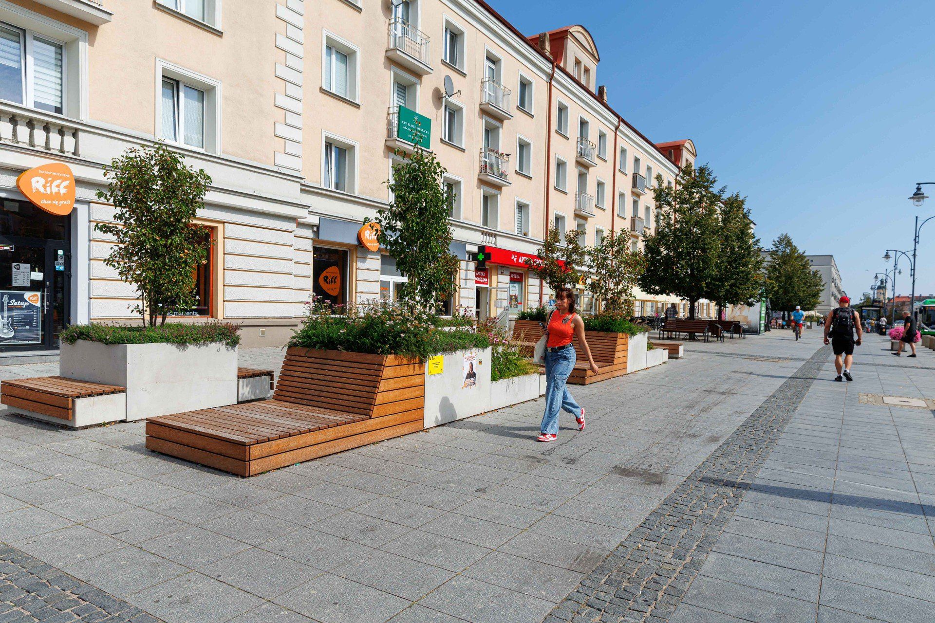 Plac przy Lipowej - między Nowym Światem i Częstochowska