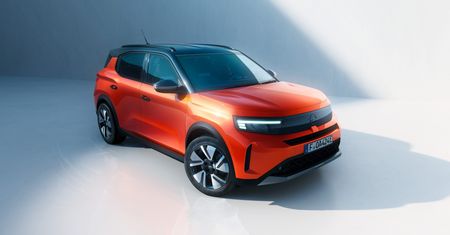 Opel powraca do dawnej nazwy. Nowy SUV zaskakuje bagażnikiem