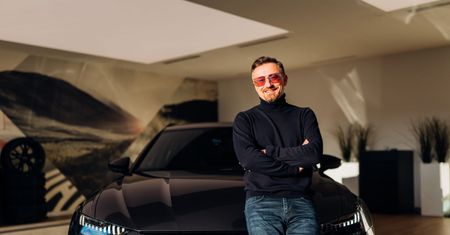 Adam Małysz ma nowe auto. Do "setki" przyspiesza w 3,4 sekundy