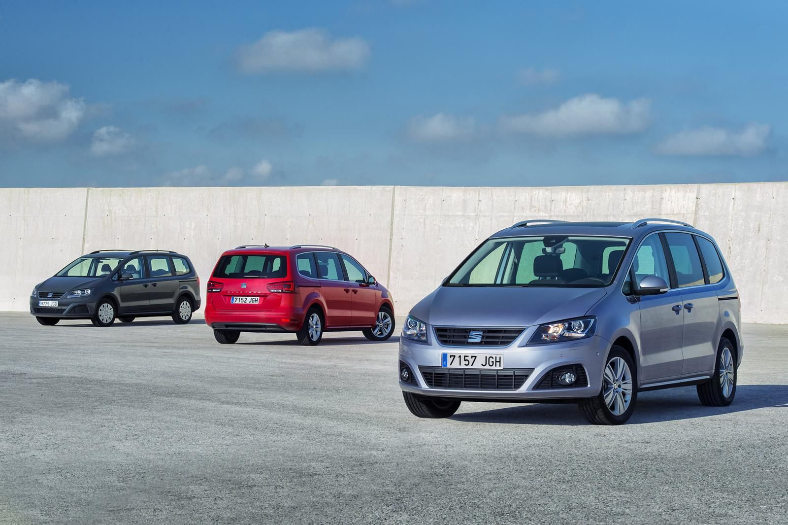 Nowy Seat Alhambra (2015) w dużej galerii zdjęć