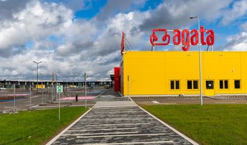 BIG Piła rośnie w oczach. Obiekt zadaszony, parking gotowy