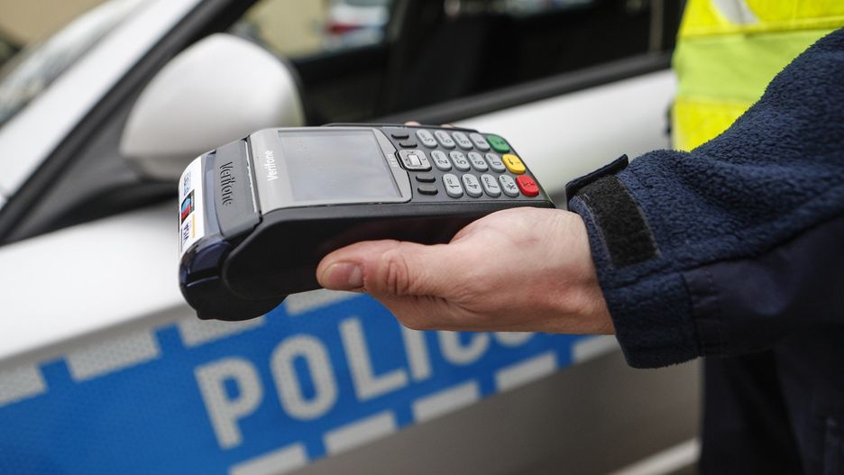 Kartą można opłacić nawet mandaty