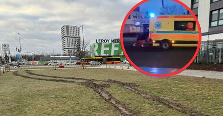 Słupkami zastawili przejazd karetce na sygnale. Ambulans ugrzązł