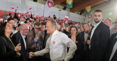 "Nikt nie będzie szantażował". Tusk o Mierzei Wiślanej