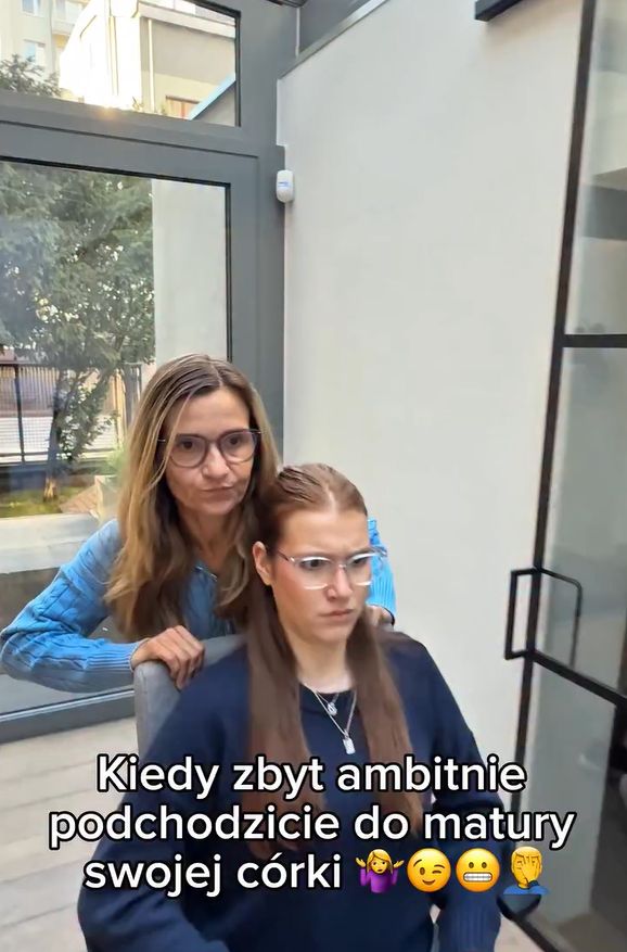 Koroniewska i Dowbor nagrali rolkę z córką
