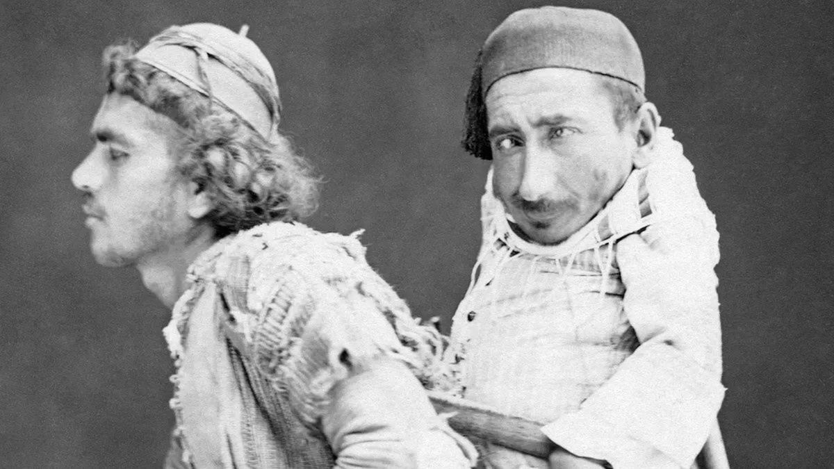 Jak ślepy muzułmanin nosił sparaliżowanego chrześcijanina