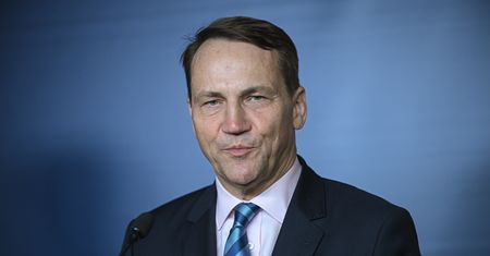 Sikorski życzy Trumpowi powodzenia. Wypomina mu słynne słowa