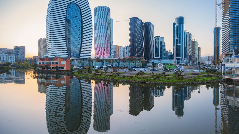 Modern Skyscrapers Reflected In Lake
Futuristic Architecture of Batumi City At Dusk Reflected In Lake Of Public Park
Sergey Alimov