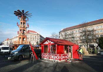 Już w piątek startuje Szczeciński Jarmark Bożonarodzeniowy. Trwają ostatnie przygotowania [ZDJĘCIA]