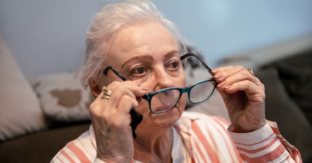 Okulary i soczewki w uldze rehabilitacyjnej. Kiedy można odliczyć wydatek w PIT?