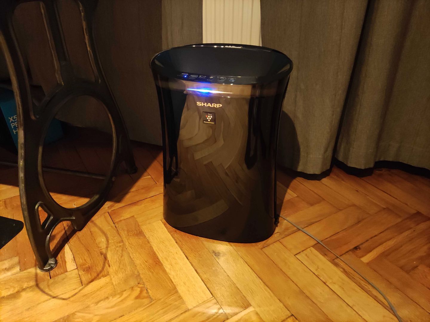 Test oczyszczacza powietrza Sharp UA-PM50E-B. Łapie komary i zabija koronawirusa 2