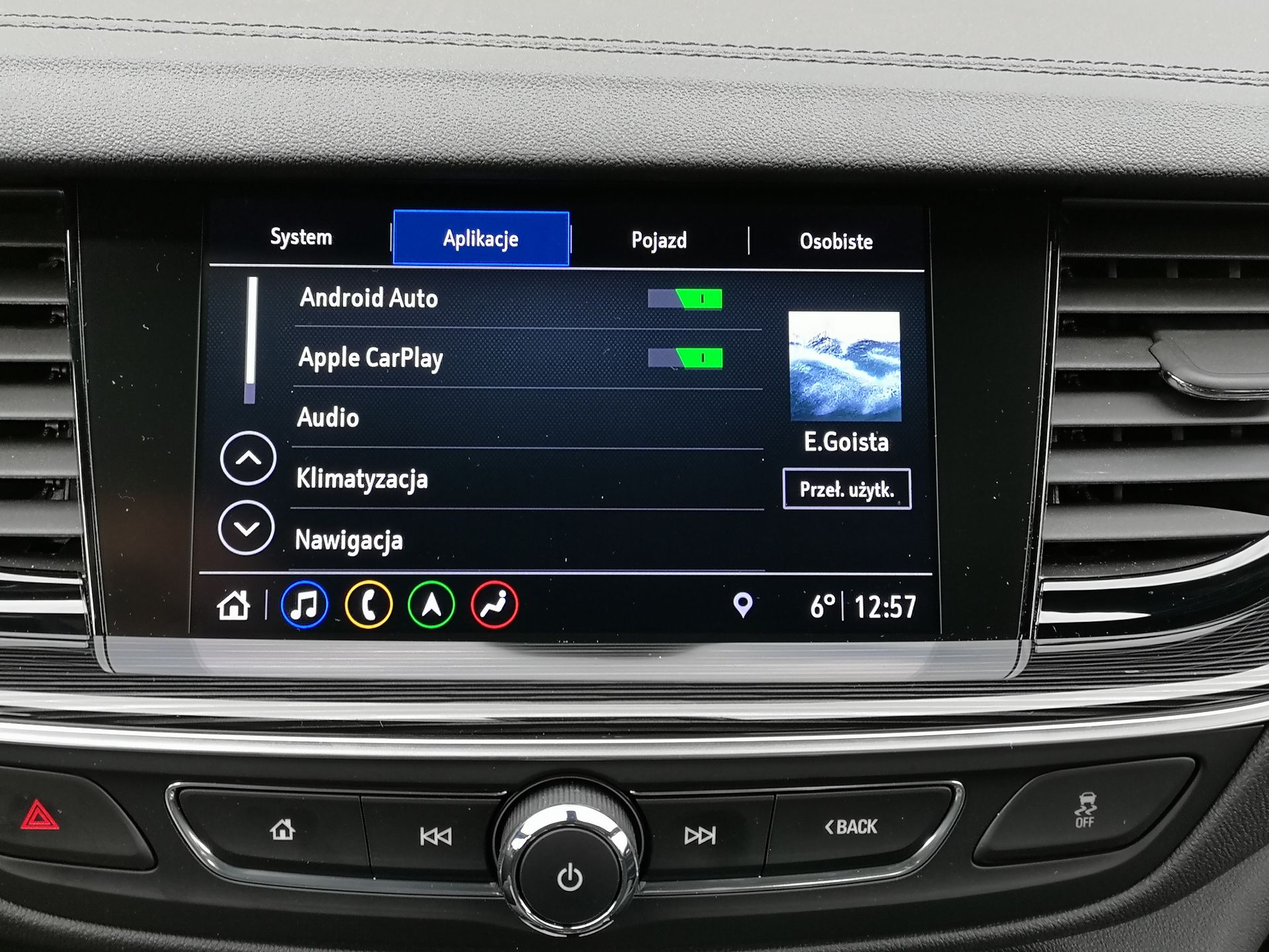 Opel Insignia Sports Tourer: System Multimedia Navi Pro, fabryczne audio i systemy wsparcia kierowcy 12